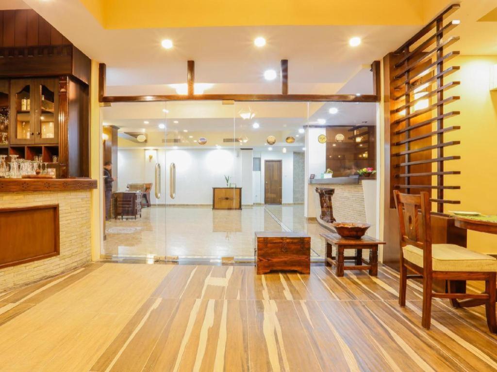 Da Yatra Courtyard Hotel & Resort Pokhara Exterior photo