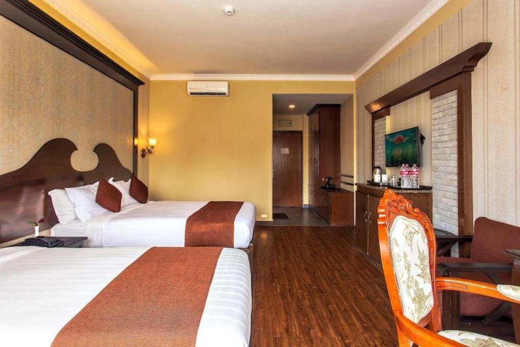 Da Yatra Courtyard Hotel & Resort Pokhara Exterior photo