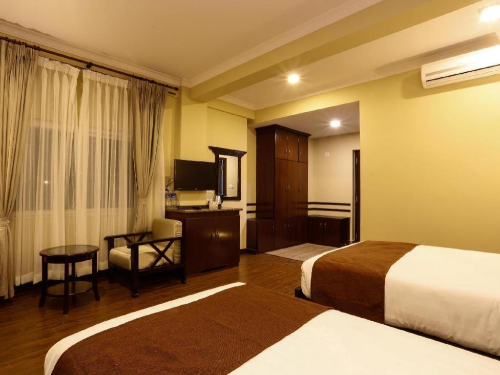 Da Yatra Courtyard Hotel & Resort Pokhara Exterior photo