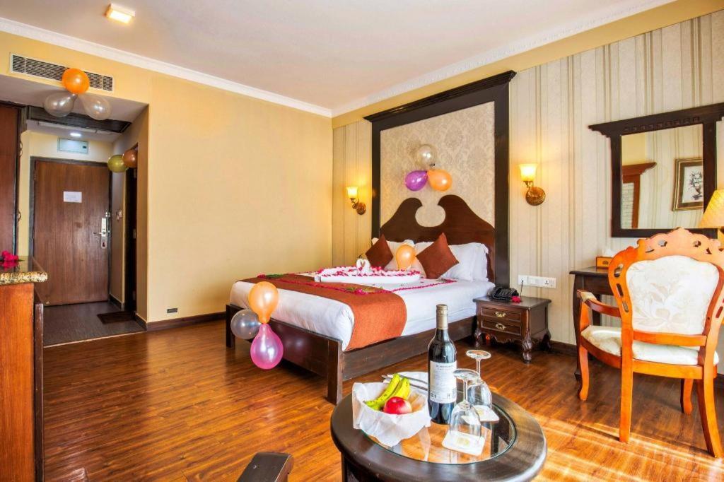 Da Yatra Courtyard Hotel & Resort Pokhara Exterior photo