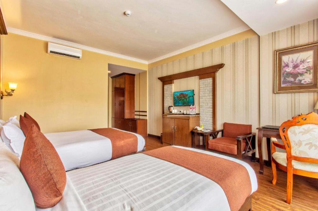 Da Yatra Courtyard Hotel & Resort Pokhara Exterior photo